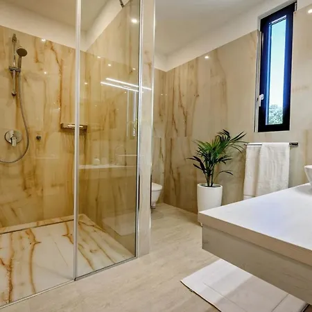 فيلة Luxury Raquel Solta With Pool & Gym Steps From The Sea