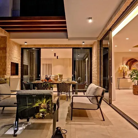 Luxury Raquel Solta With Pool & Gym Steps From The Sea فيلة *