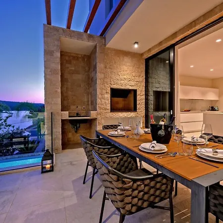 Luxury Beachfront Raquel With Private Pool & Gym At Solta, Croatia Villa *