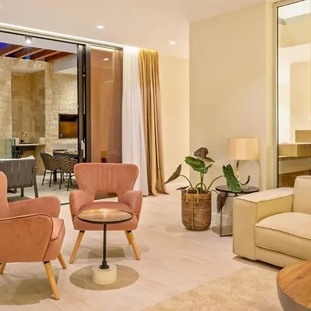 Luxury Raquel Solta With Pool & Gym Steps From The Sea فيلة *
