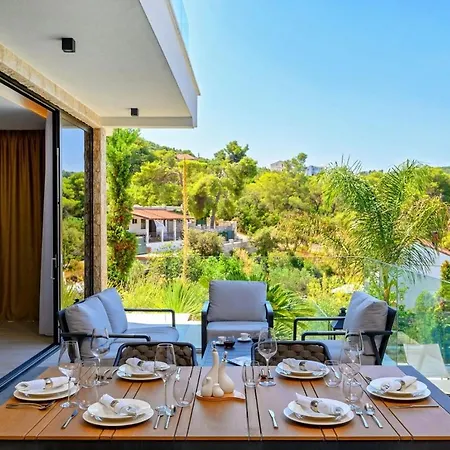 Luxury Beachfront Raquel With Private Pool & Gym At Solta, Croatia * Necujam