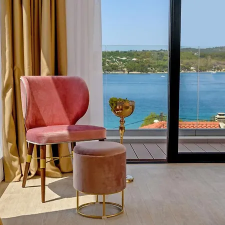 فيلة Luxury Raquel Solta With Pool & Gym Steps From The Sea Nečujam