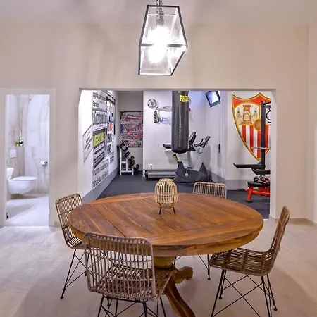 فيلة Luxury Raquel Solta With Pool & Gym Steps From The Sea